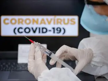 Covid, 700 medici vaccinati e ri-prenotati: il caso a Roma
