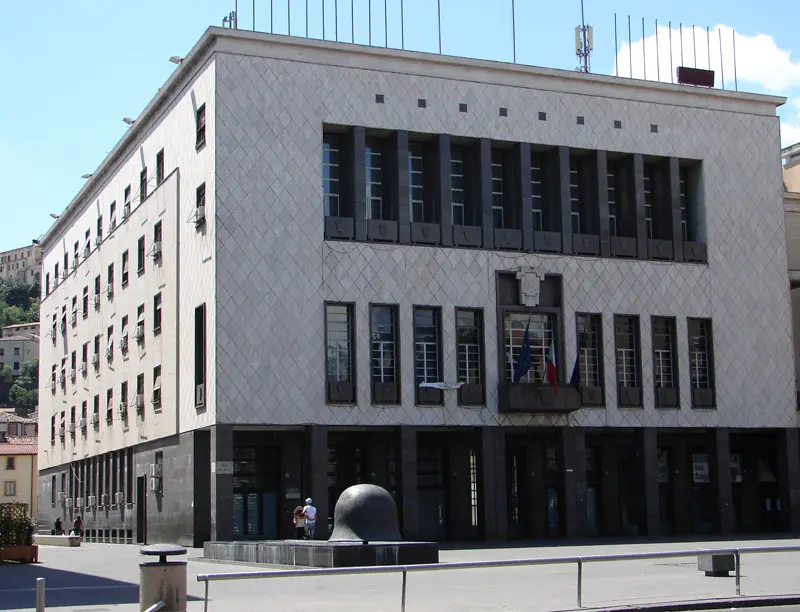 Cosenza, \"cresta\" sui soldi pubblici: quattro indagati