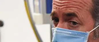 Zaia-Di Lorenzo, botta e risposta su vaccini e truffe