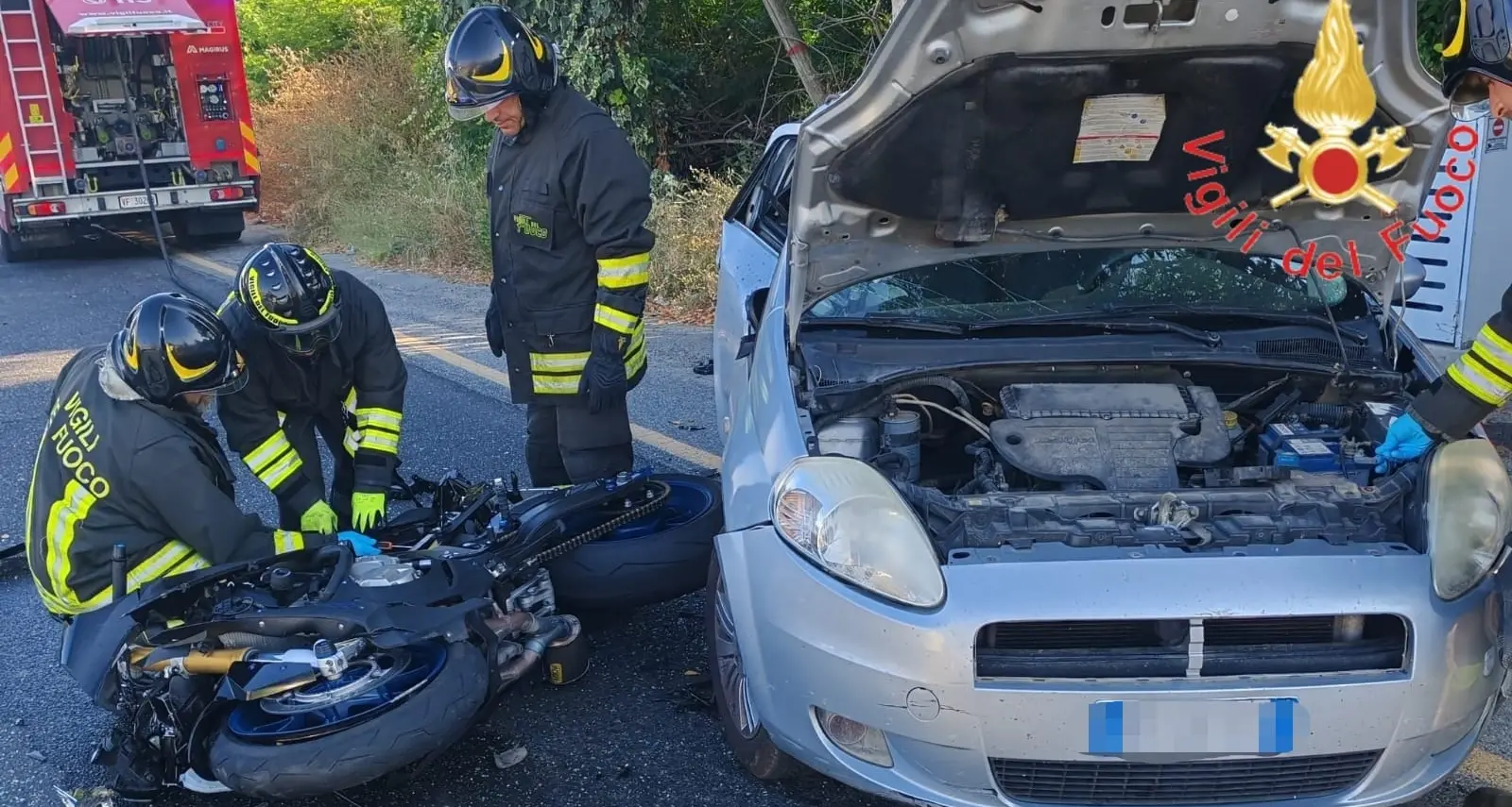 Grave incidente a Catanzaro, morto un 35enne nel violento\u00A0impatto\u00A0tra la sua moto e un’auto