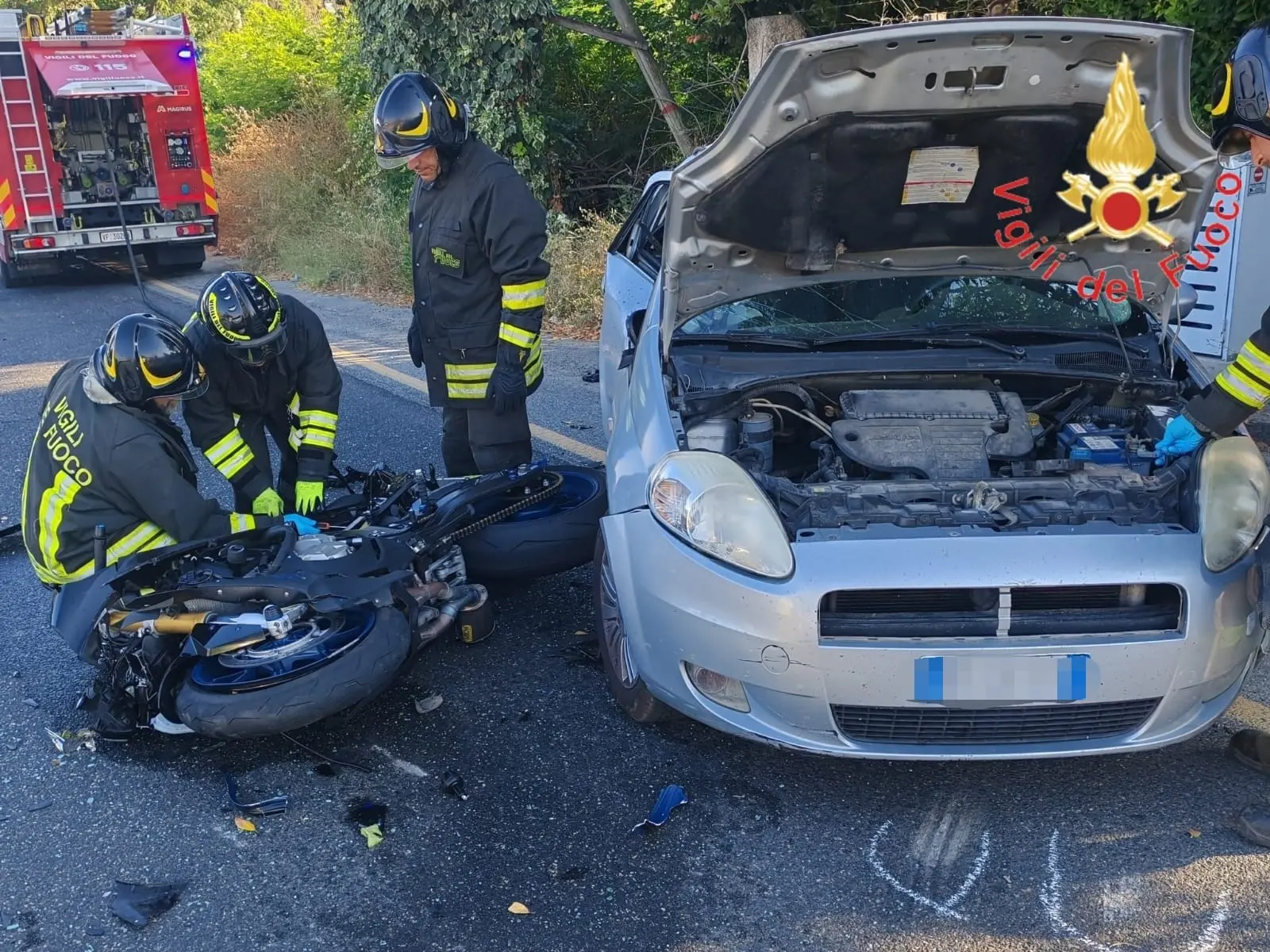 Grave incidente a Catanzaro, morto un 35enne nel violento\u00A0impatto\u00A0tra la sua moto e un’auto