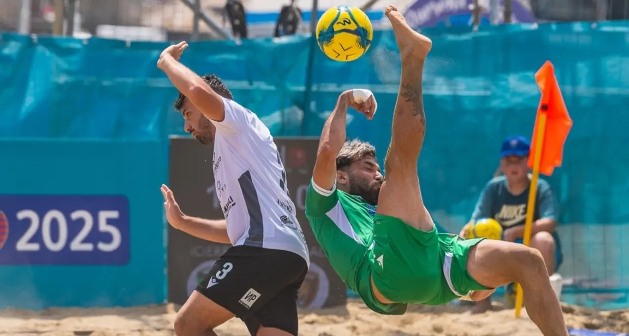 Beach Soccer, parte il campionato calabrese: quattro squadre lotteranno sulla spiaggia di Gizzeria\n