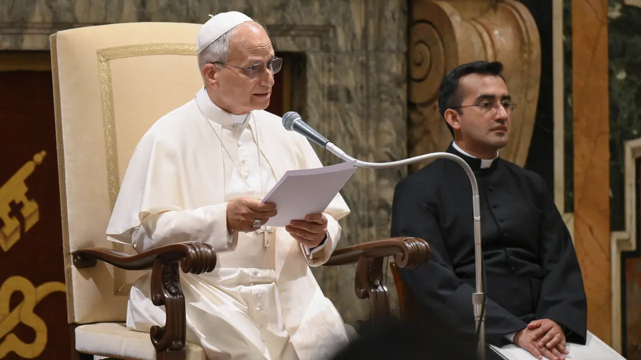 Papa Leone XIV: «No alle false propagande del riarmo». E su Gaza: «Carneficina di persone inermi»\n