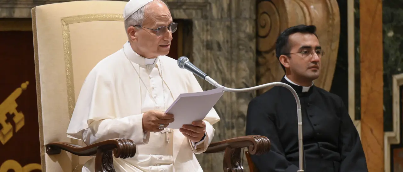 Papa Leone XIV: «No alle false propagande del riarmo». E su Gaza: «Carneficina di persone inermi»\n