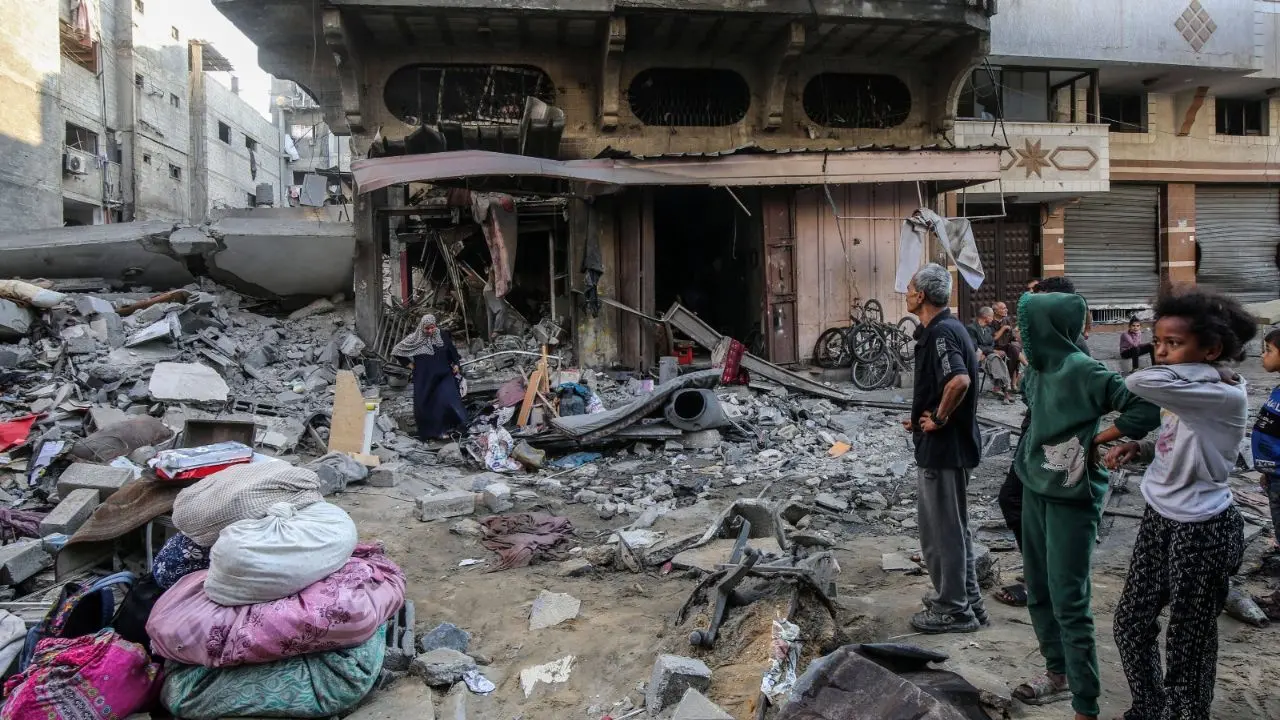 Guerra in Medio Oriente,\u00A0attacco israeliano al mercato di Gaza: 18 morti\n