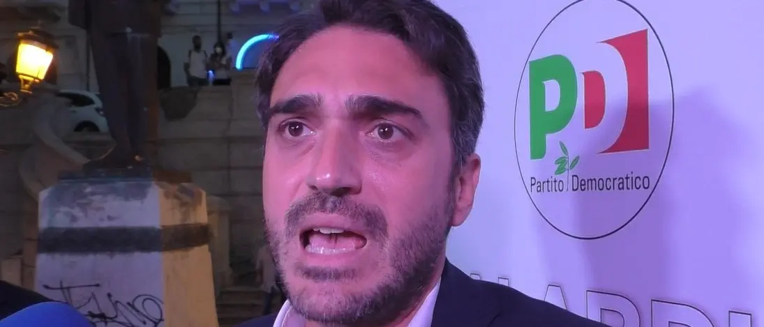 Pd, solito tafazzismo: tutti d’accordo su Irto ma i congressi provinciali sono una rissa a colpi di tessere