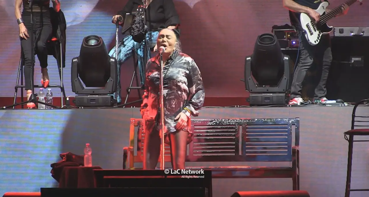 La serata Ribelle di Loredana Bertè in concerto sotto le stelle alla Rendano Arena di Cosenza\u00A0\n