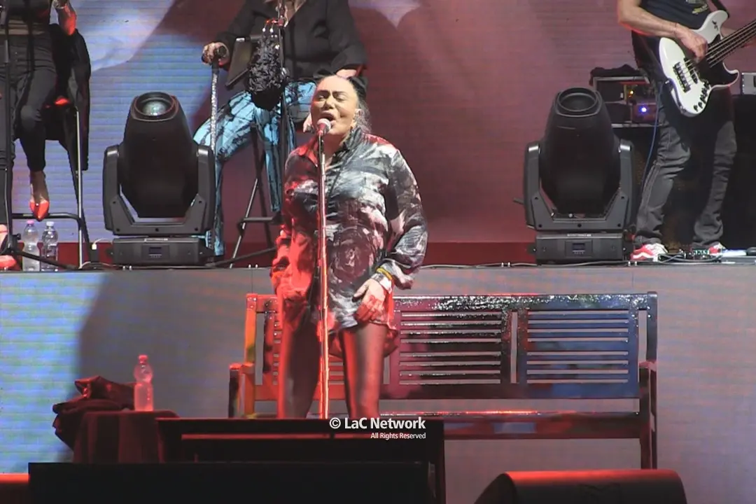 La serata Ribelle di Loredana Bertè in concerto sotto le stelle alla Rendano Arena di Cosenza\u00A0\n