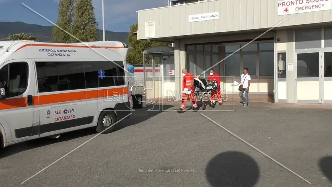 Mancano medici e\u00A0infermieri:\u00A0postazioni chiuse e ambulanze ferme.\u00A0Antipasto di un’altra estate di passione per il 118\n