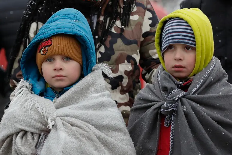 Almeno 35mila bambini ucraini ancora dispersi: «Mosca li usa come ostaggi nelle trattative»\n