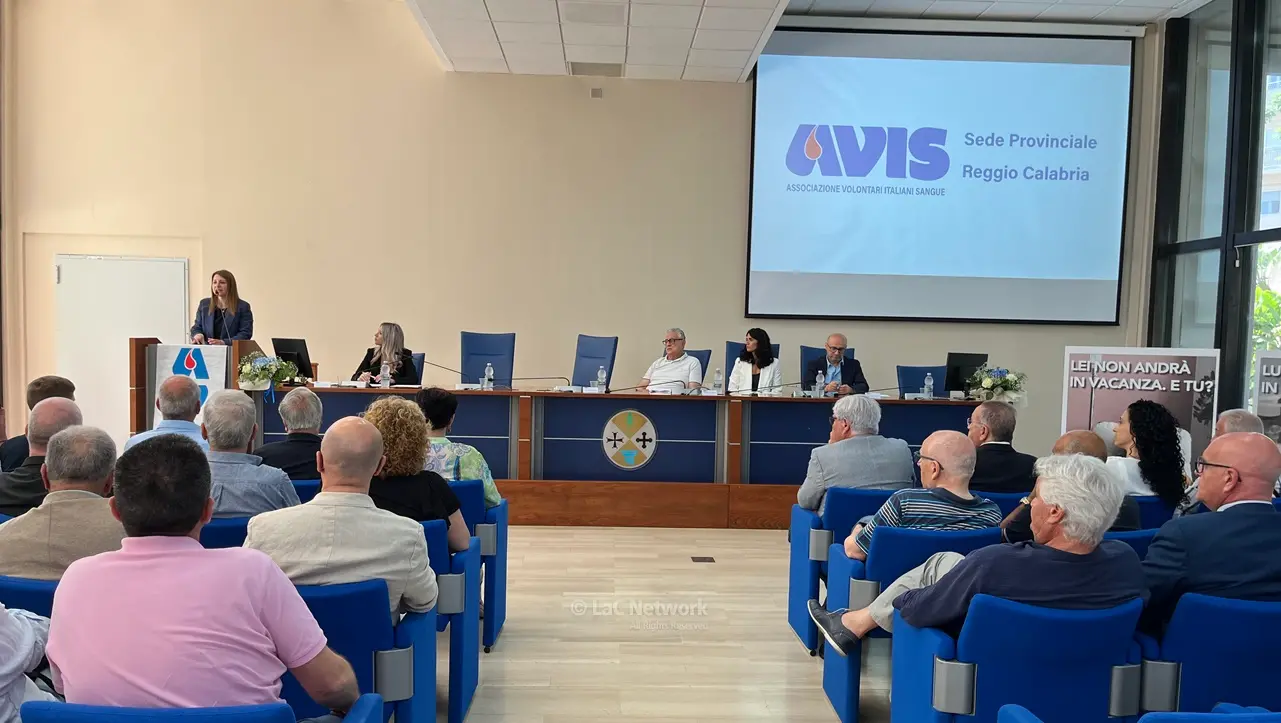 Prima di partire per le vacanze, dona il sangue e salva una vita: l’appello dell’Avis provinciale di Reggio\u00A0\n