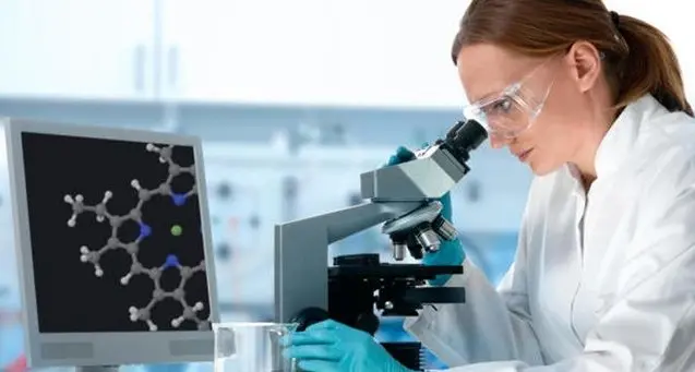 Tumori, oltre 10 milioni di morti l’anno ma quasi la metà si può evitare: fumo, virus e obesità i principali responsabili