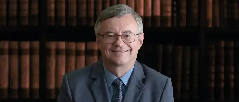 Lo storico Alessandro Barbero al Politeama di Catanzaro con la lectio magistralis “L’invenzione di San Francesco”\n