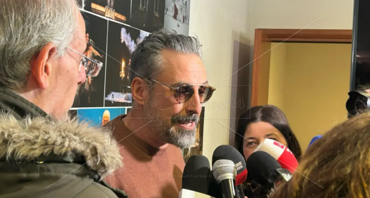 Brunori Sas tra i finalisti del Premio Tenco: in corsa nella cinquina dell’album dell’anno\n