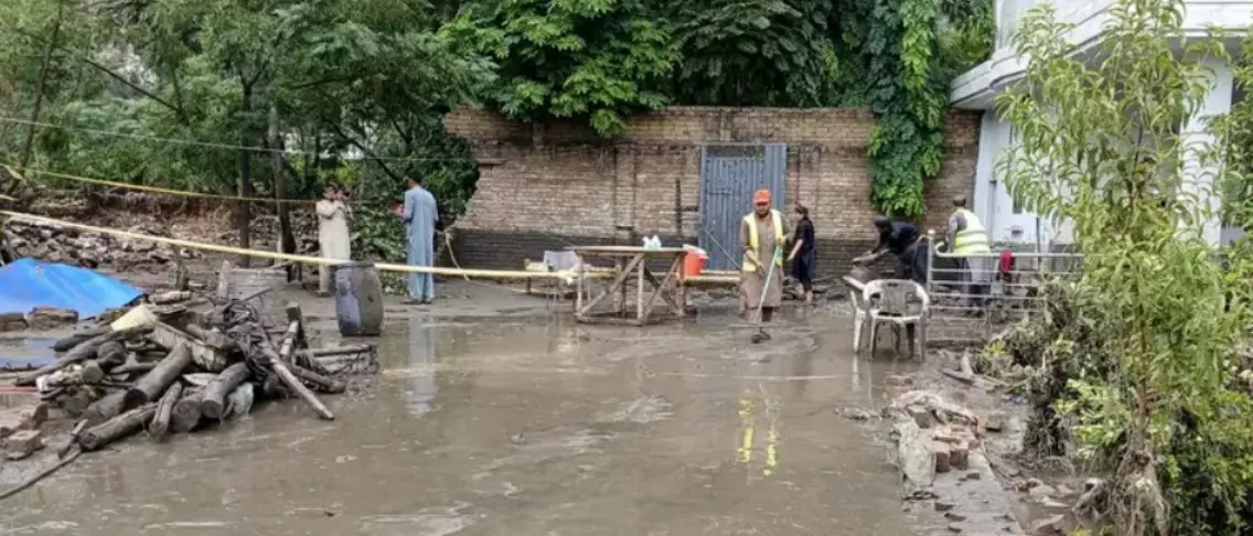Inondazioni improvvise, undici morti nelle zone montuose del Pakistan\n