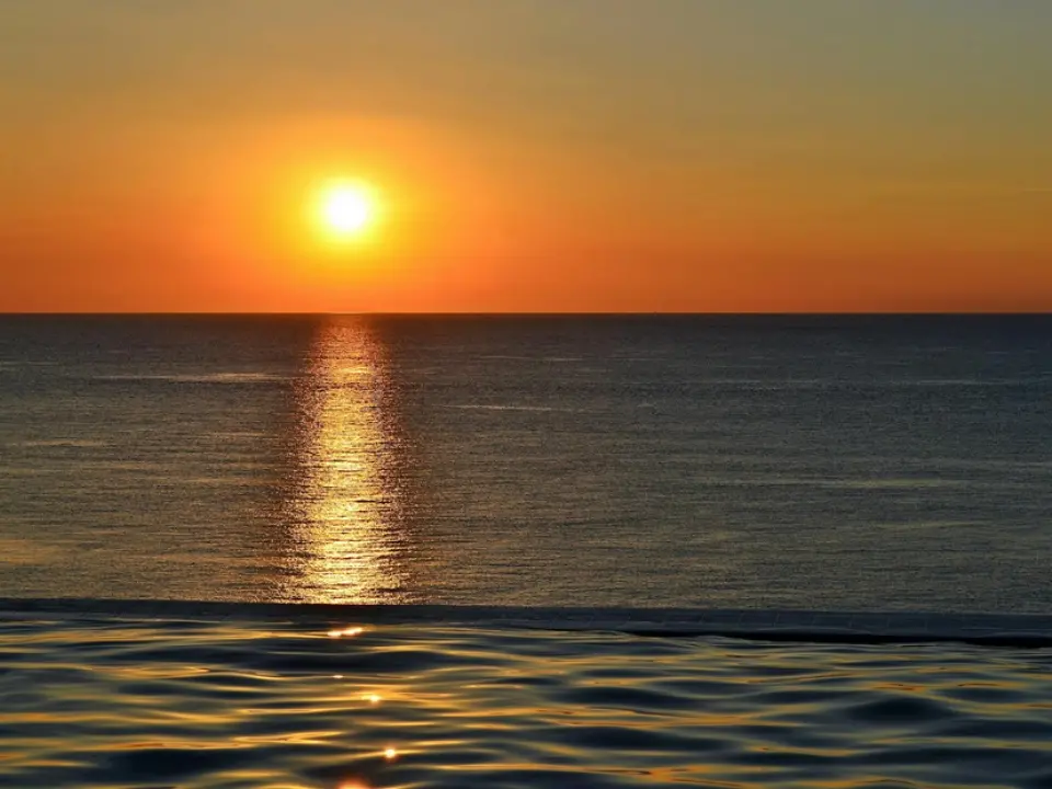 Il gran caldo ha le ore contate: in Calabria da domenica temperature in lieve calo e venti forti