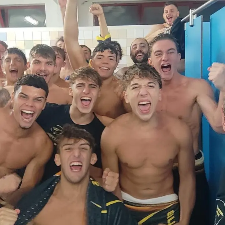 Pallanuoto, che rimpianti per il Cosenza: non basta la vittoria, è Salerno a ottenere la promozione in Serie B\n