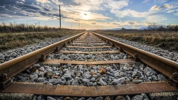 Dalla stazione di Paola a Rossano in 5 ore e mezza, l’odissea di un emigrato tornato in Calabria per le vacanze\n
