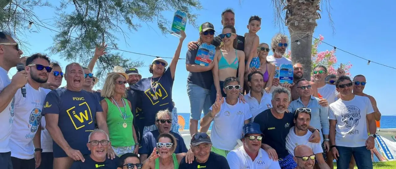 Nuoto, Aqa domina il trofeo Isola di Cirella: la società bruzia sbaraglia la concorrenza con 665 punti\n