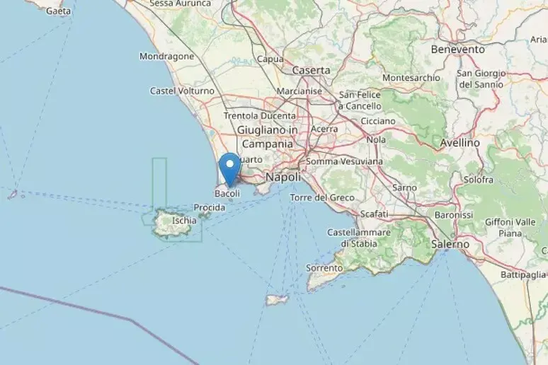 Scossa di terremoto a Napoli, magnitudo 4.6: la più forte degli ultimi 40 anni\n