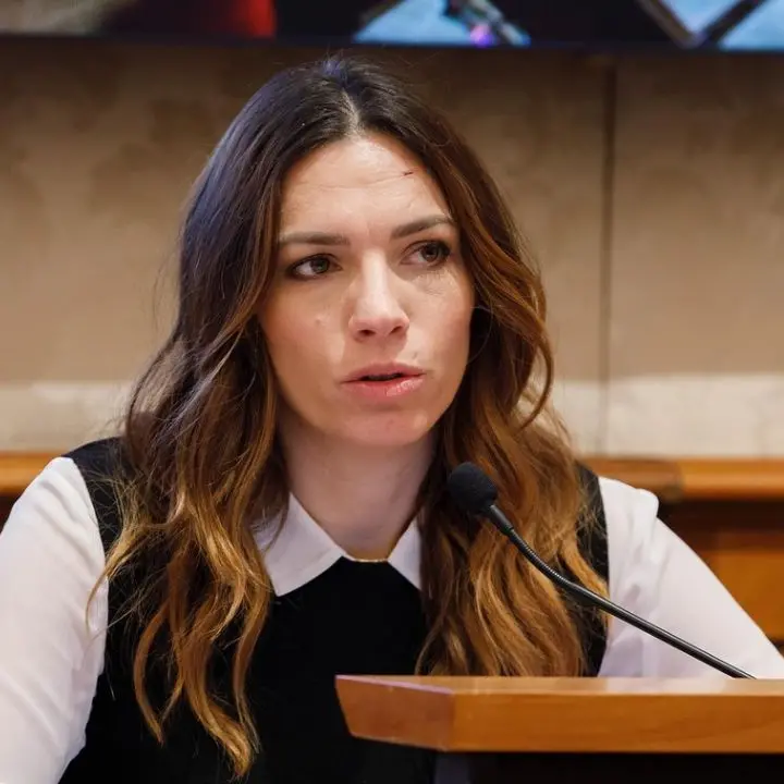 Abbandonati dall’Asp di Reggio, lui ha un tumore e lei è affetta da Sla: Baldino porta il caso in Parlamento
