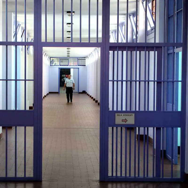 Detenuta transgender di Cosenza violentata in carcere a Ferrara, aperta un’indagine