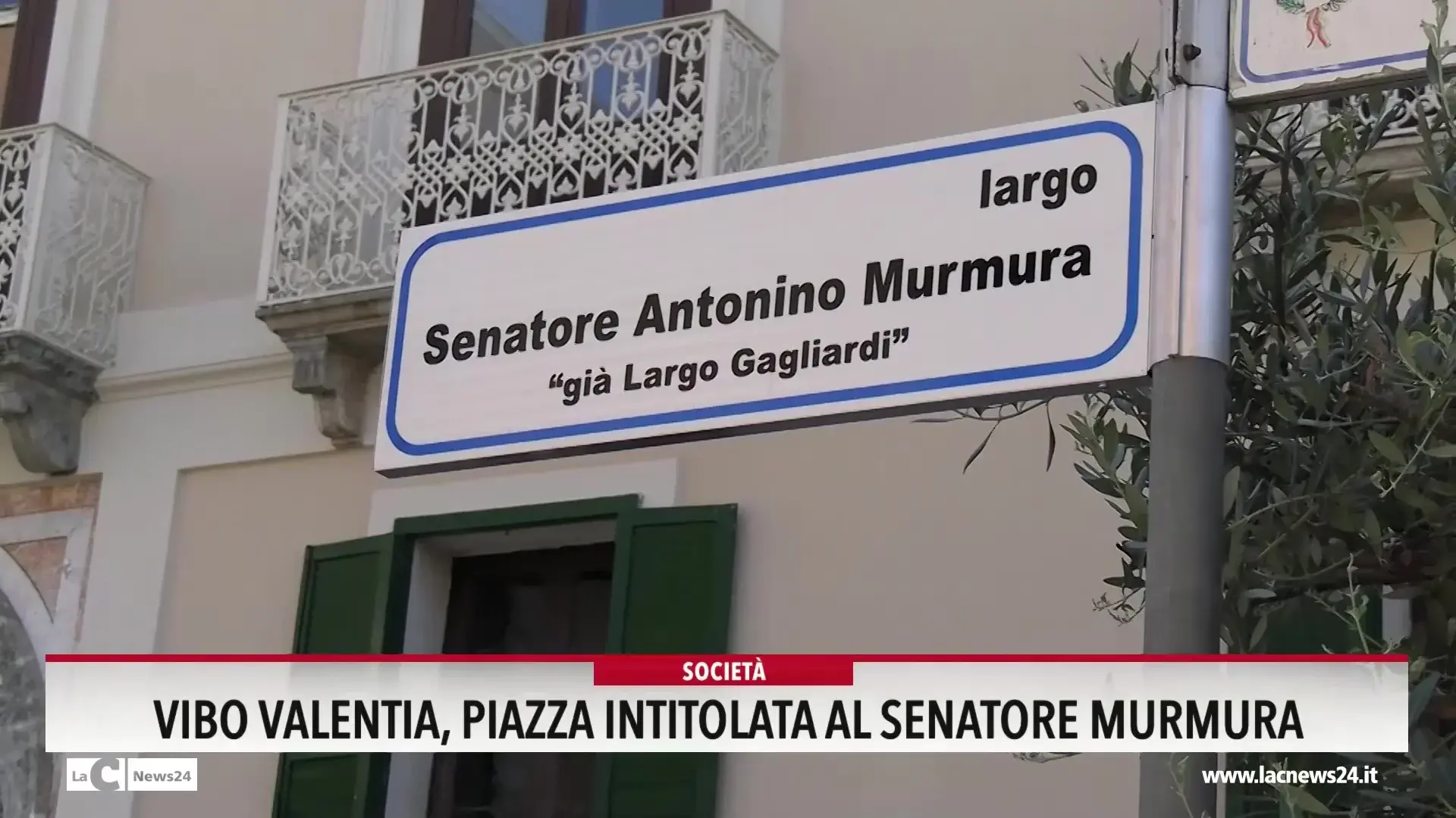Vibo Valentia, piazza intitolata al senatore Murmura