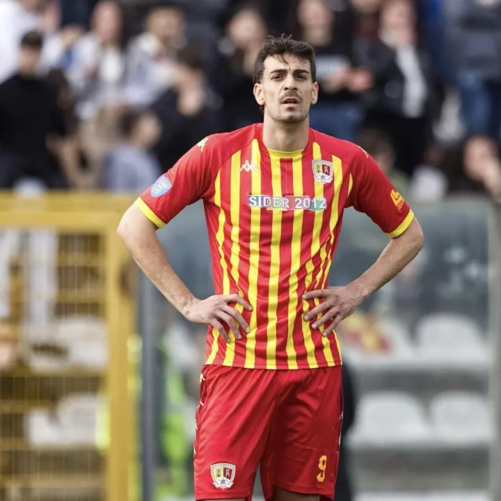 Luca Ferraro ha scelto la Reggina: accordo chiuso tra l'attaccante e gli amaranto, ufficialità imminente\n