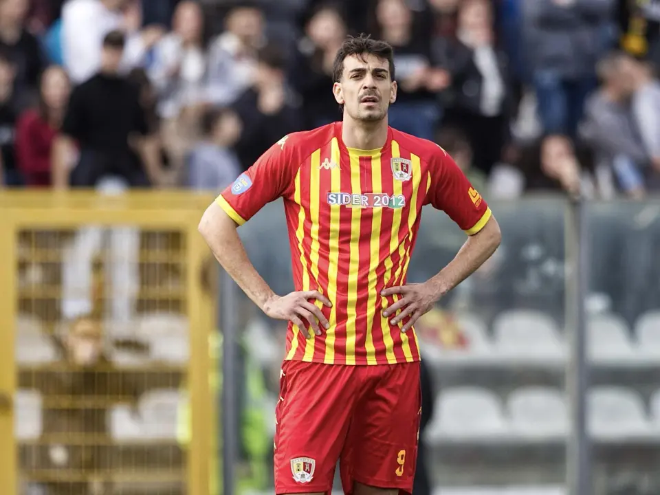 Luca Ferraro ha scelto la Reggina: accordo chiuso tra l'attaccante e gli amaranto, ufficialità imminente