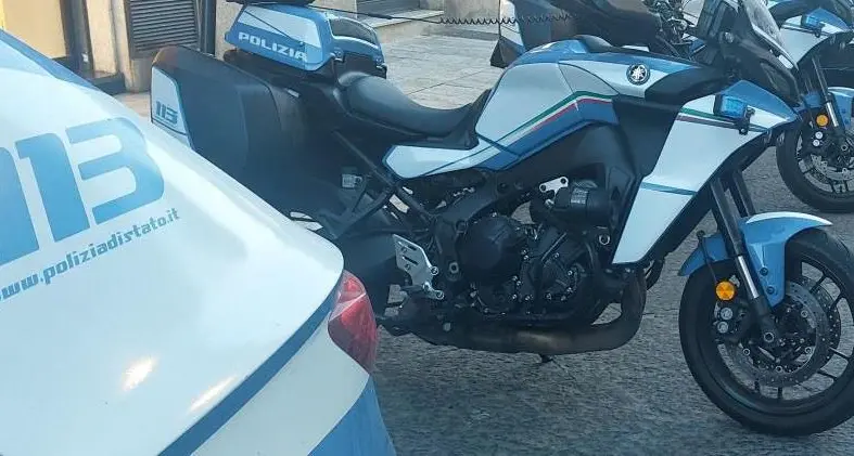 Gioia Tauro, 72enne arrestato mentre appicca un incendio sul lungomare\n