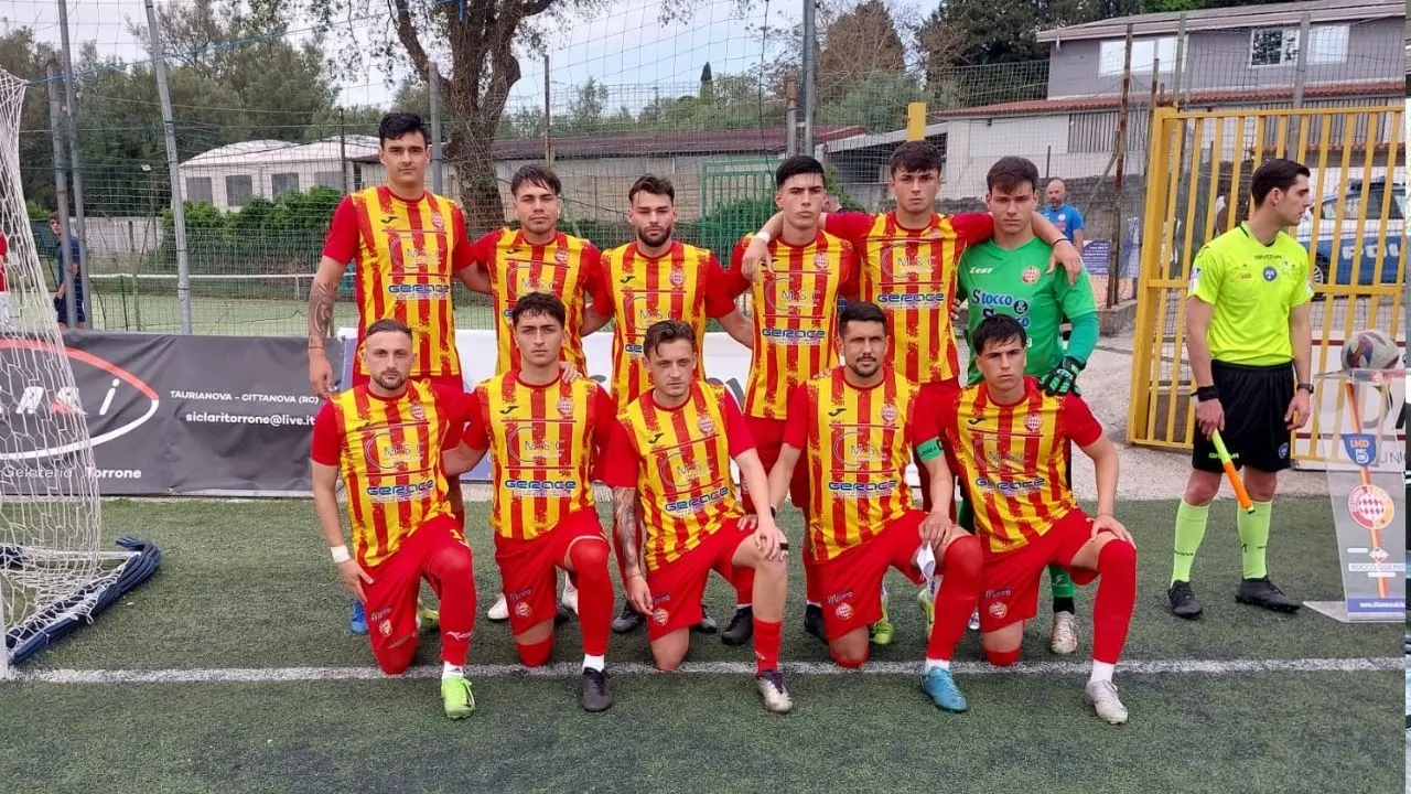 «Costi sempre più elevati»: il Cittanova Calcio consegna il titolo sportivo al Comune\n