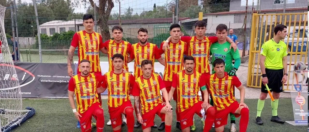 «Costi sempre più elevati»: il Cittanova Calcio consegna il titolo sportivo al Comune\n