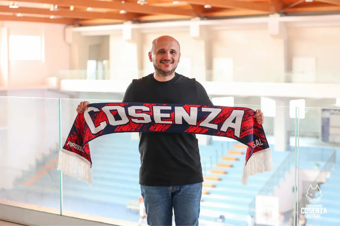 La Pirossigeno Cosenza riparte da Alfredo Paniccia: è lui il nuovo tecnico dei rossoblù\n