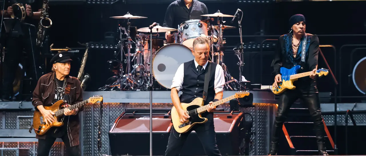 Bruce Springsteen accende San Siro: attacco a Trump e appello per la libertà, tra rock e resistenza\n