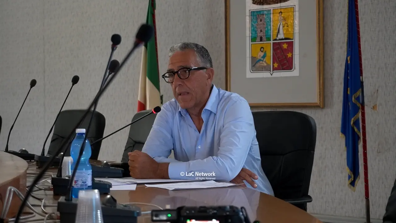 <p>Un momento dell&#39;incontro in Comune con la stampa</p>\\n