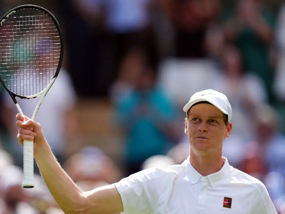 Tennis, Sinner “buona” la prima a Wimbledon: battuto Nardi nel derby italiano