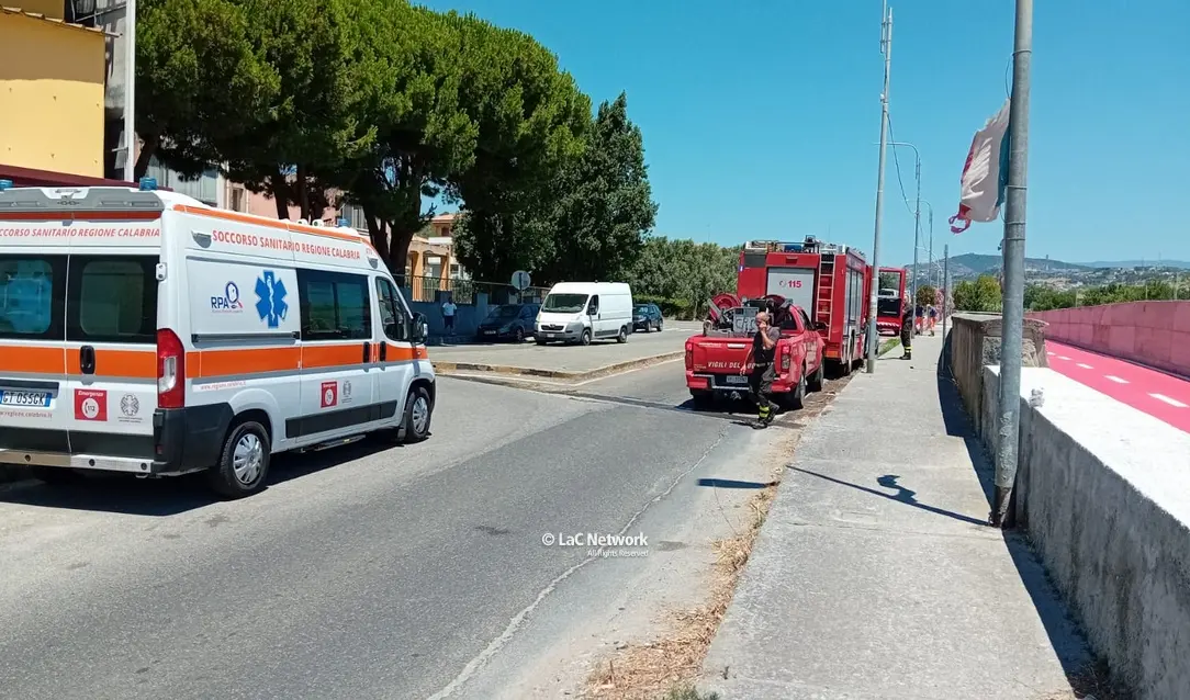 Catanzaro, scoppio in cucina: ferita una donna\n