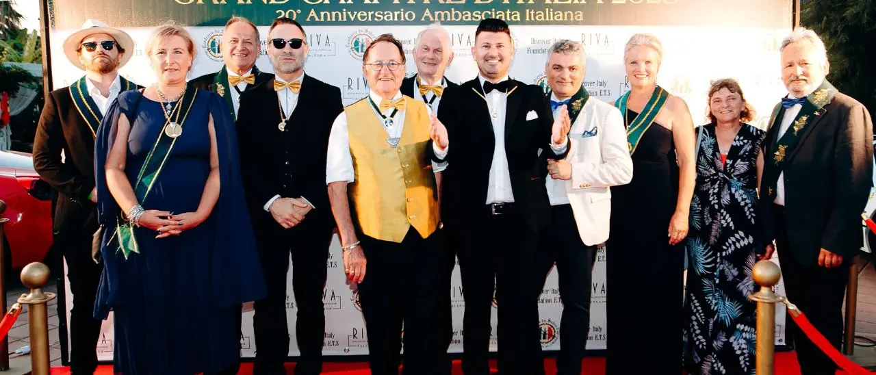 Celebrazione di eccellenza al Riva Restaurant di Falerna: il Grand Chapitre d’Italia incanta la Calabria\n