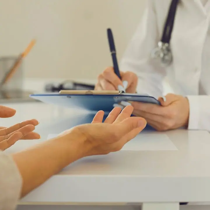 Gestione privata della sanità pubblica, il Pd: «Occhiuto spieghi come si è potuto aggirare il sistema delle prenotazioni»\n