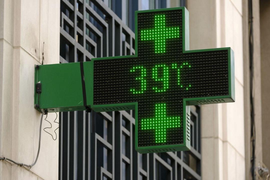 Caldo record in tutta Italia, allerta in 20 città: due morti in Sardegna