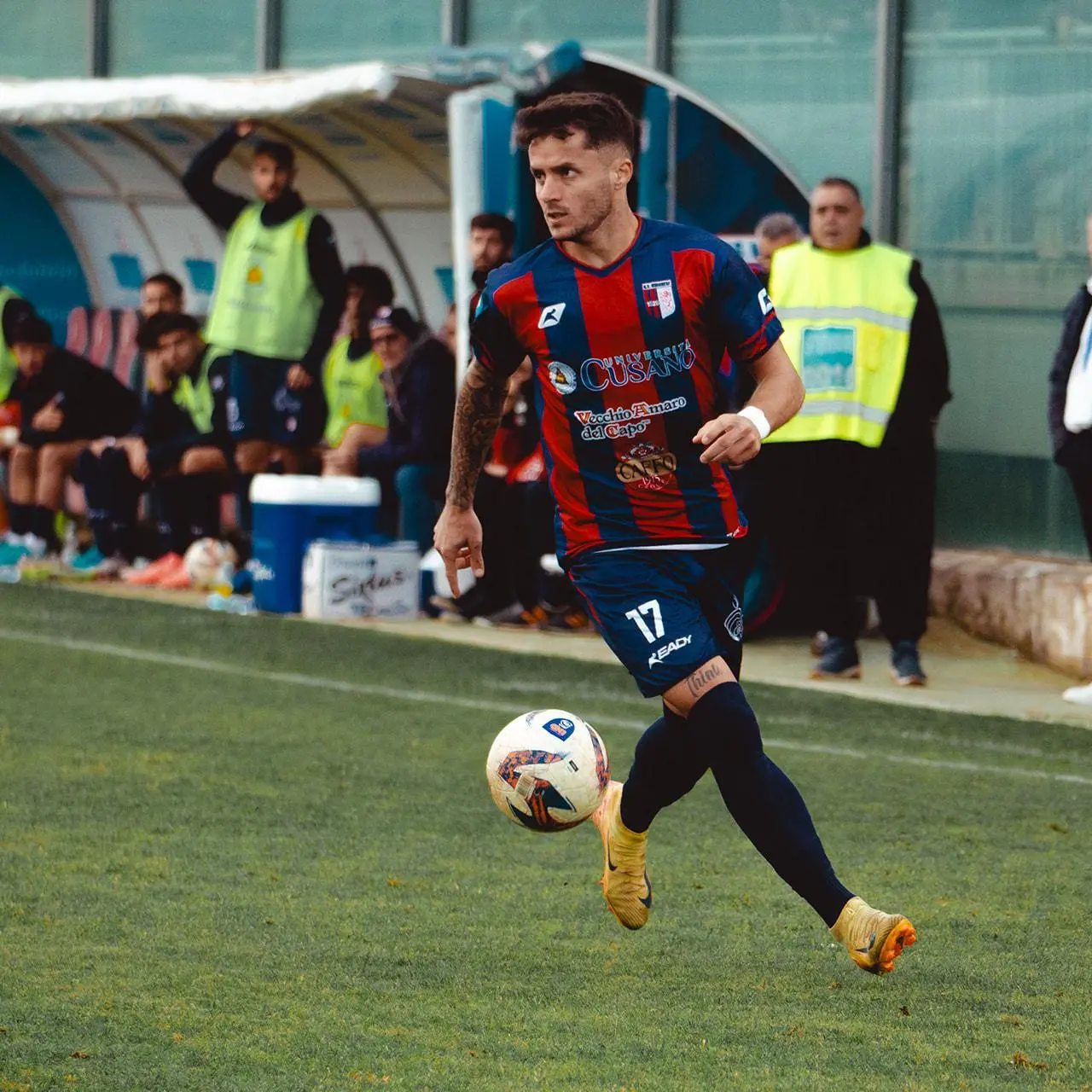 Serie D, le calabresi animano il mercato: primi colpi del Sambiase. La Reggina su Ferraro mentre la Vibonese potrebbe perdere Terranova\n