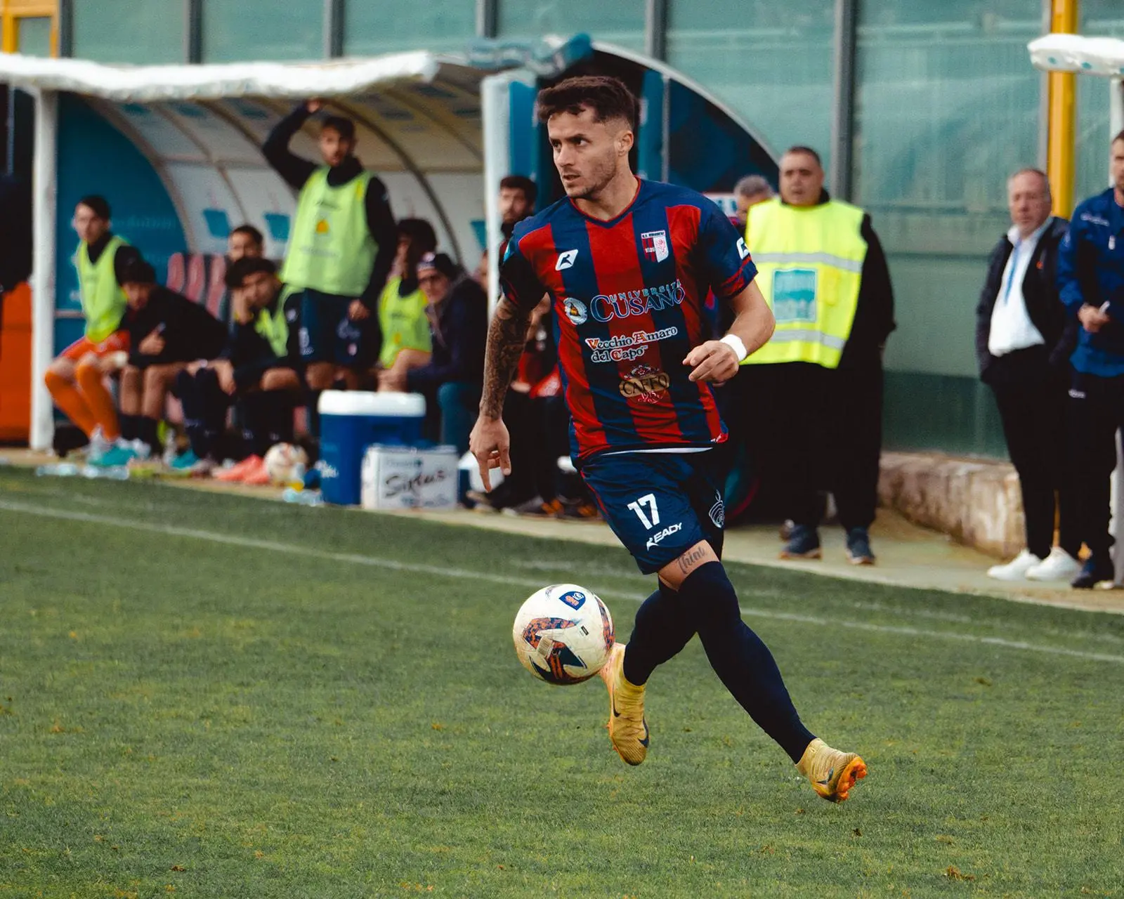 Serie D, le calabresi animano il mercato: primi colpi del Sambiase. La Reggina su Ferraro mentre la Vibonese potrebbe perdere Terranova\n