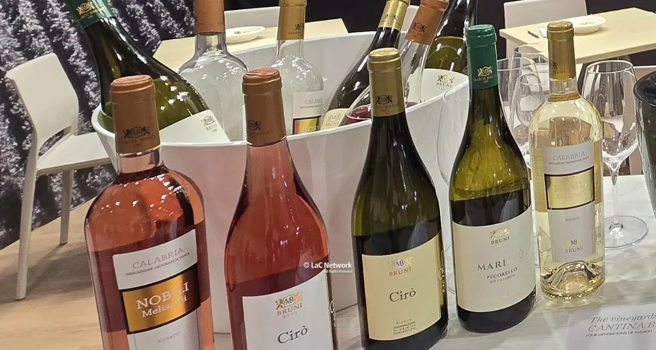 Le formule vincenti per vendere vino nel mondo? Notorietà del territorio e della marca del produttore\n