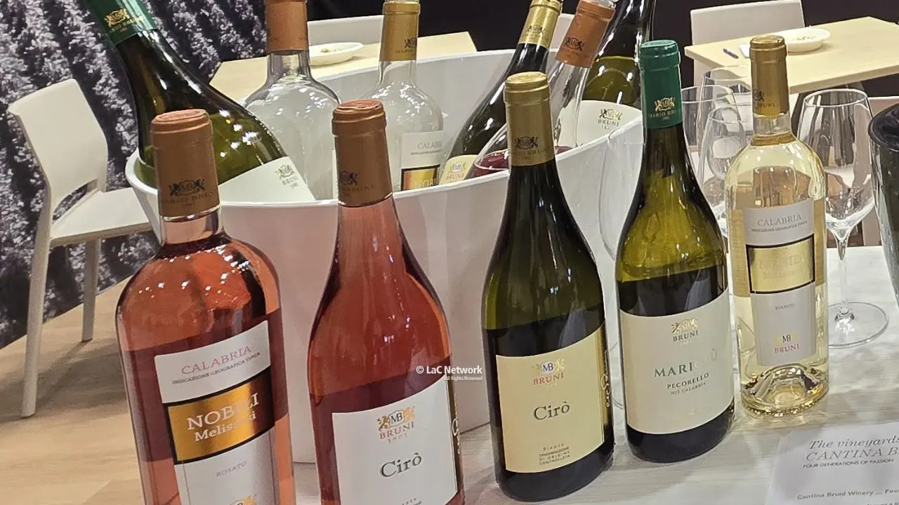 Le formule vincenti per vendere vino nel mondo? Notorietà del territorio e della marca del produttore\n