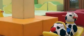 Covid Milano, variante inglese e sudafricana: casi in materna e nido