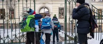 Covid Germania, 4.369 nuovi casi: riaprono le scuole