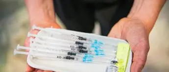 Medico contro vaccino Covid: \"Ricorso a Tribunale Ue\"