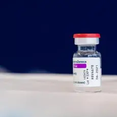 Vaccino Covid, l'Unione europea: \"AstraZeneca rivede consegne\"