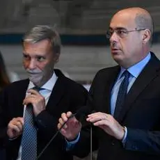 Pd, Delrio: \"Zingaretti si dimette? Mi ha detto non è vero\"