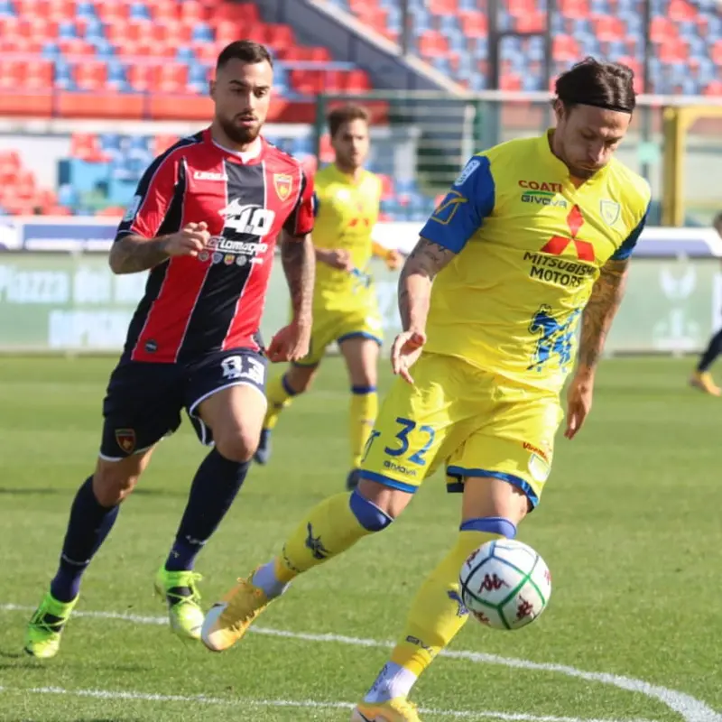 Il Coni conferma l'udienza alle 16. Chievo e Cosenza col fiato sospeso